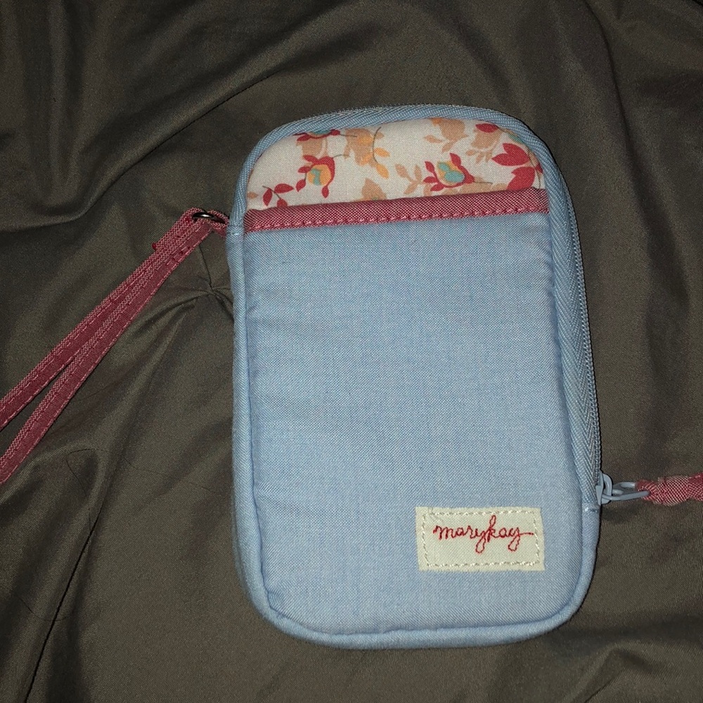 Makeup bag
